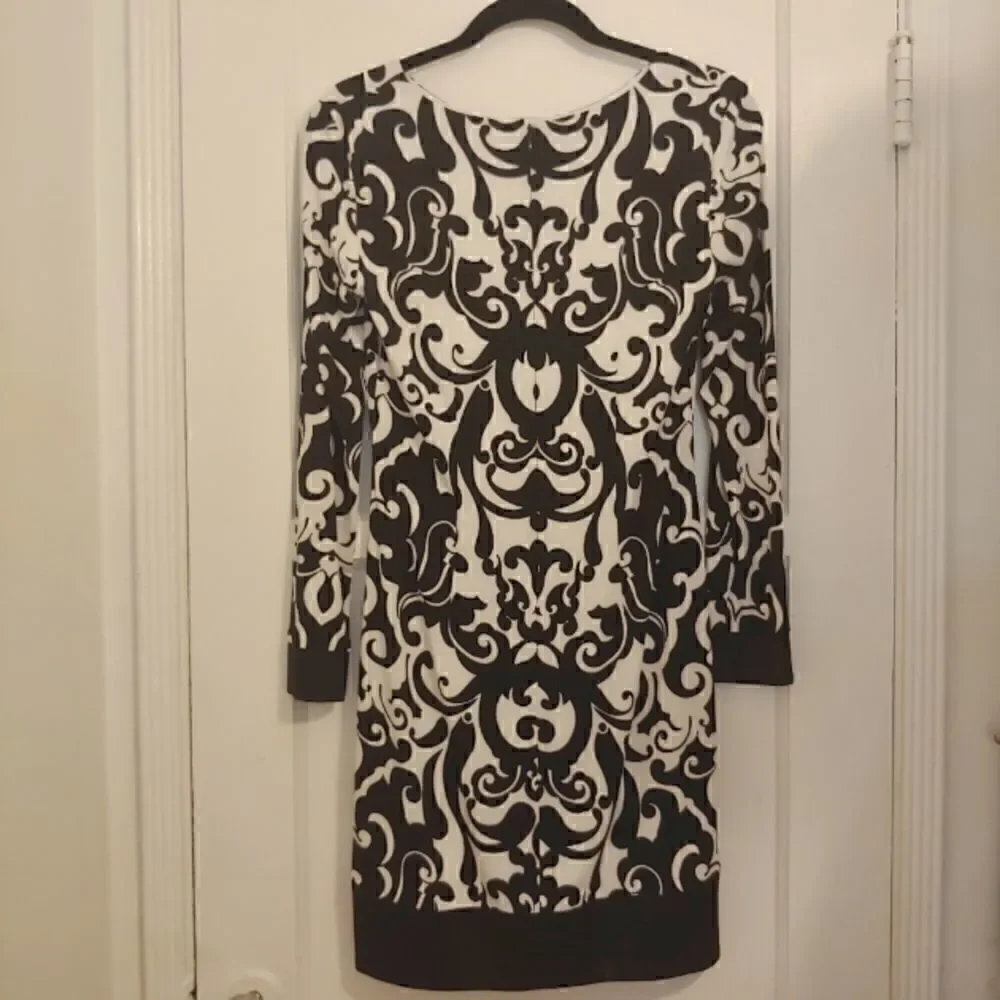Cache Shift Sheath Dress Long Sleeve Black and White Size 6